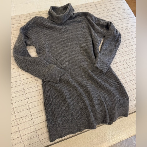 Abercrombie & Fitch Dresses & Skirts - Abercrombie & Fitch Turtleneck Sweater Dress Large